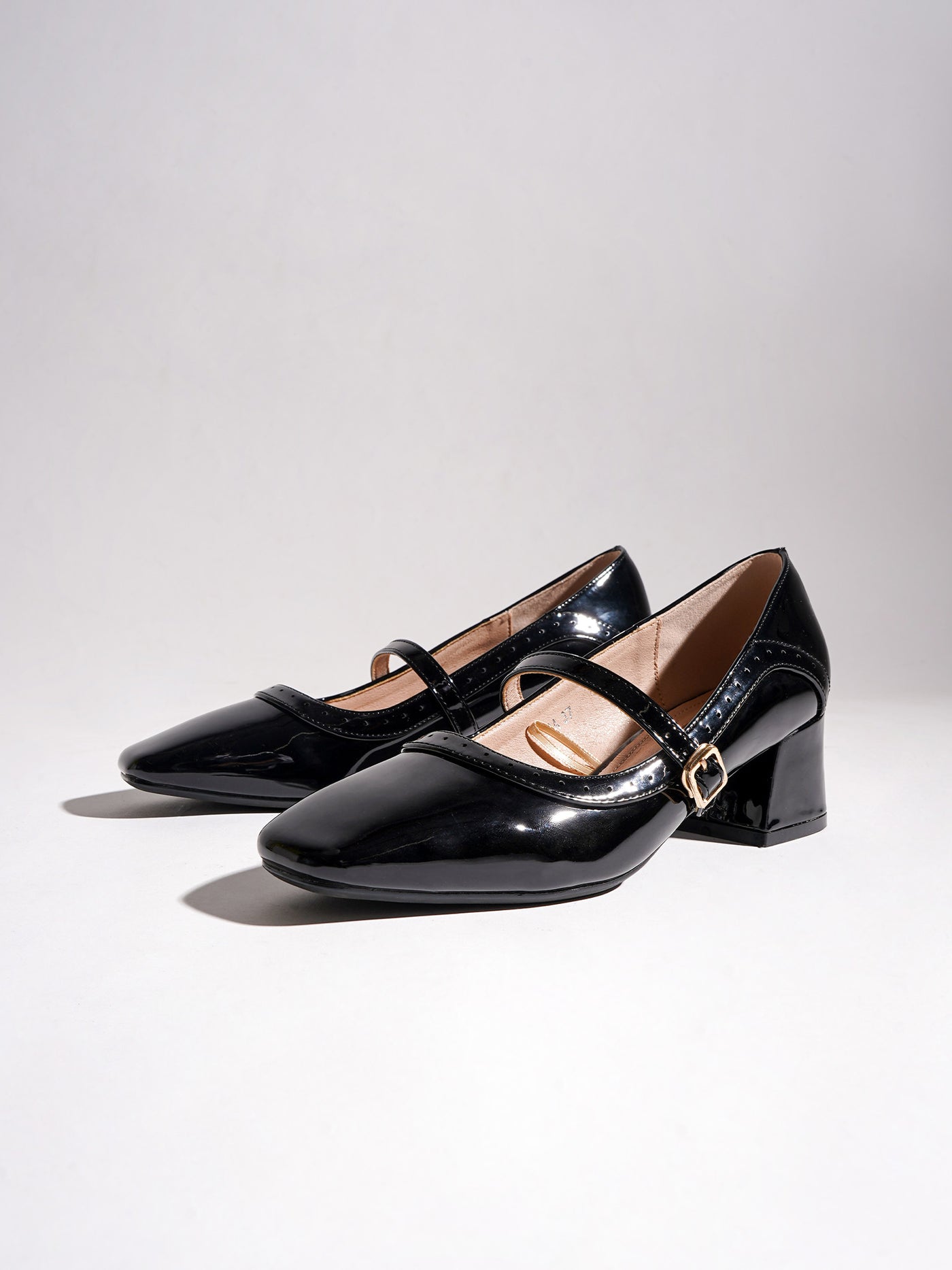 Lara Mary Jane Pumps