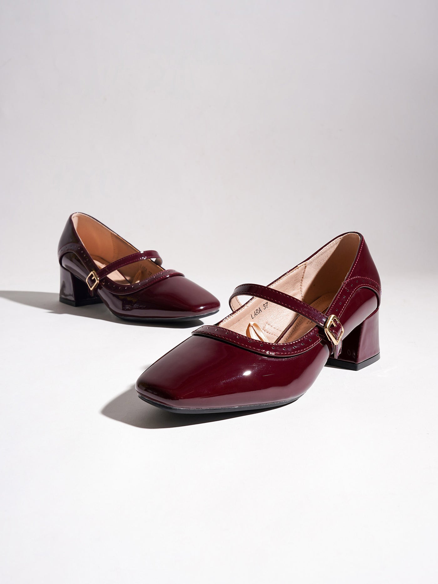 Lara Mary Jane Pumps