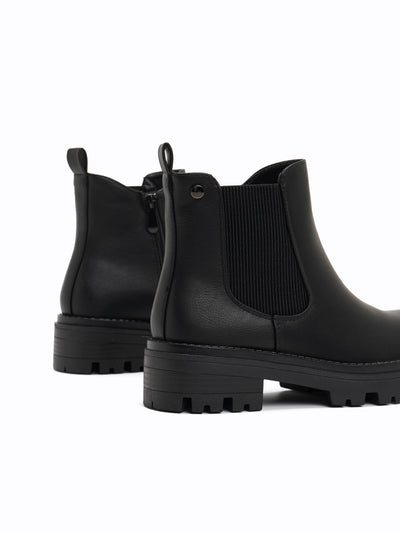 Regina Chelsea Boots